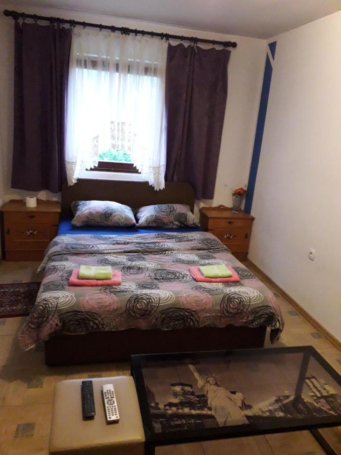 Hostel Topic Banja Luka Kültér fotó