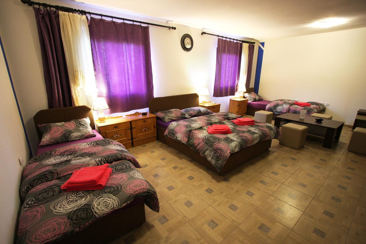 Hostel Topic Banja Luka Kültér fotó